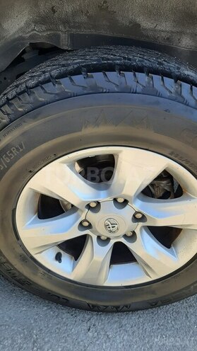 Toyota Land Cruiser Prado 2011, 130,000 km - 2.7 л - Bakı
