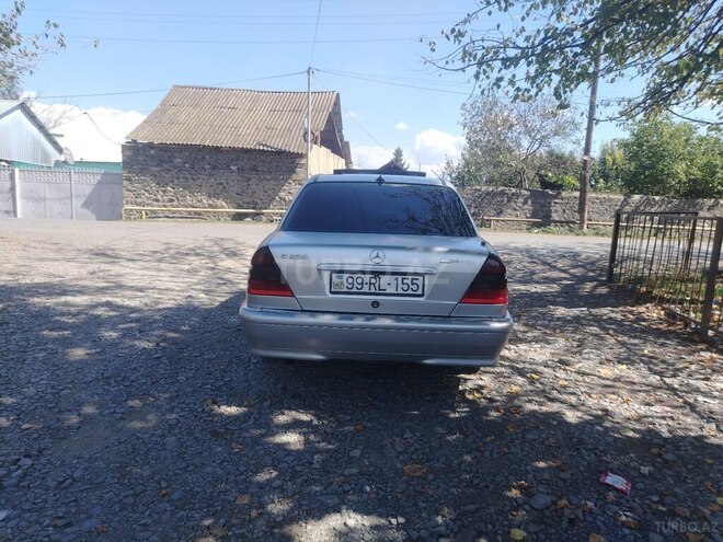 Mercedes C 180 1999, 450,000 km - 1.8 л - Qax