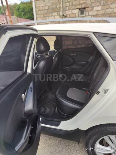 Hyundai ix35 2010, 322,000 km - 2.0 л - Qusar