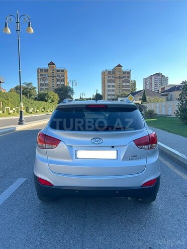 Hyundai ix35 2010, 256,000 km - 2.0 l - Bakı