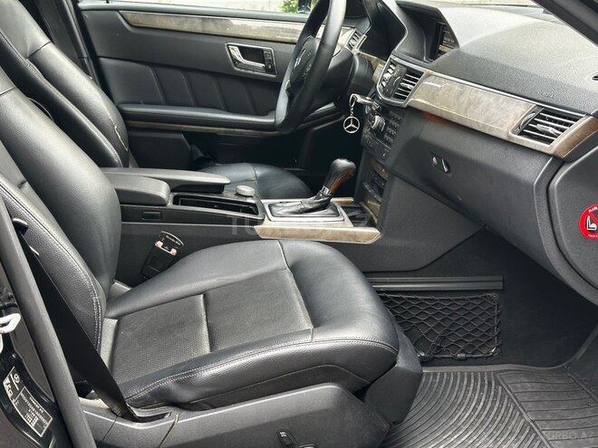 Mercedes E 250 2010, 203,100 km - 1.8 l - Bakı