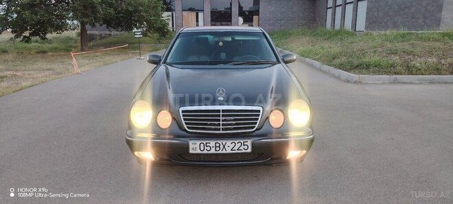 Mercedes E 220 1999, 450,000 km - 2.2 l - Ağstafa