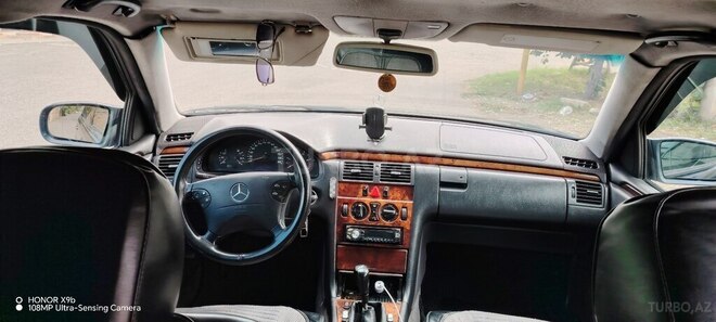 Mercedes E 220 1999, 450,000 km - 2.2 l - Ağstafa