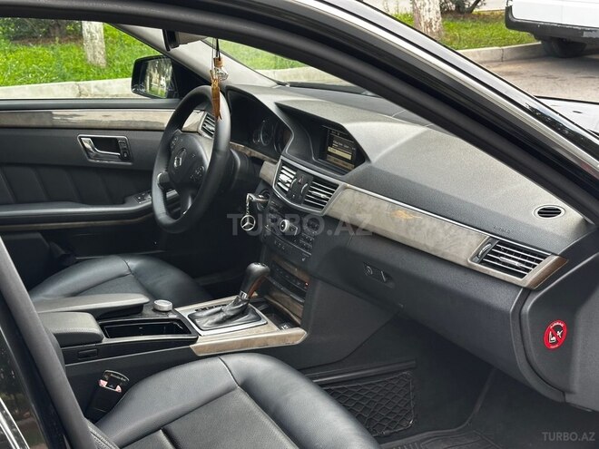 Mercedes E 250 2010, 203,100 km - 1.8 l - Bakı