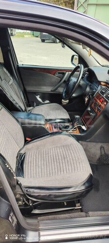 Mercedes E 220 1999, 450,000 km - 2.2 l - Ağstafa
