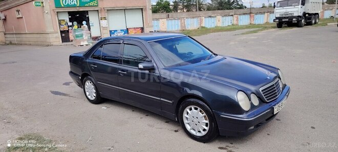 Mercedes E 220 1999, 450,000 km - 2.2 l - Ağstafa