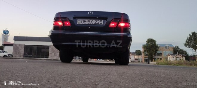 Mercedes E 220 1999, 450,000 km - 2.2 l - Ağstafa