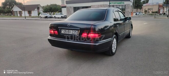 Mercedes E 220 1999, 450,000 km - 2.2 l - Ağstafa