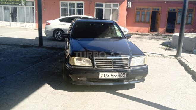 Mercedes E 230 1996, 450,000 km - 2.3 l - Ucar