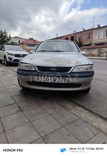 Opel Vectra 1996, 295,000 km - 1.6 л - Quba