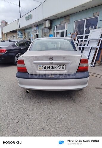 Opel Vectra 1996, 295,000 km - 1.6 л - Quba