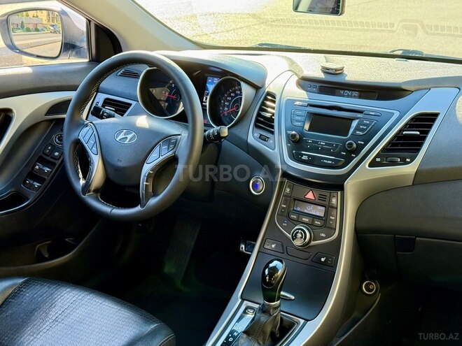 Hyundai Avante 2014, 250,000 km - 1.6 l - Bakı
