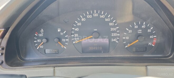 Mercedes E 240 1999, 304,919 km - 2.4 l - Bakı