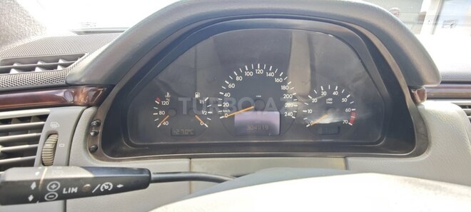 Mercedes E 240 1999, 304,919 km - 2.4 l - Bakı