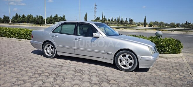 Mercedes E 240 1999, 304,919 km - 2.4 l - Bakı
