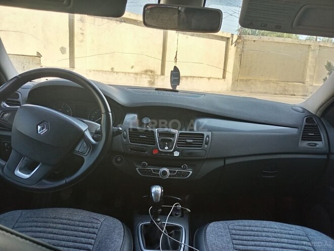 Renault Laguna 2009, 356,000 km - 1.5 l - Yevlax