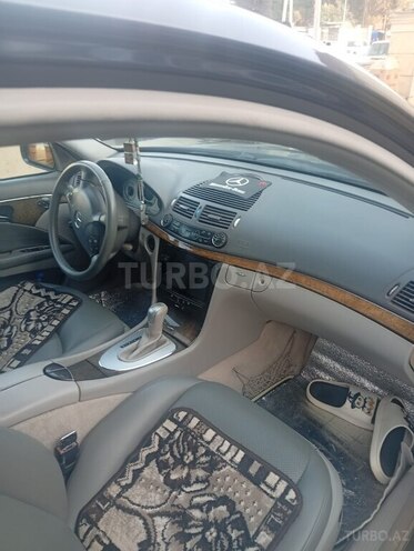 Mercedes E 270 2004, 390,000 km - 2.7 l - Bakı