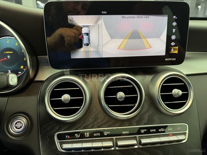 Mercedes GLC 200 4MATIC 2020, 133,400 km - 2.0 l - Bakı