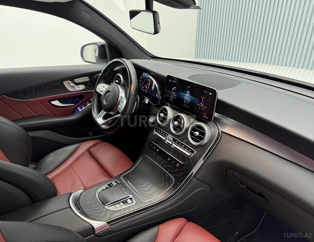 Mercedes GLC 200 4MATIC 2020, 133,400 km - 2.0 l - Bakı