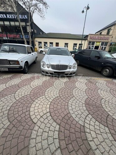 Mercedes E 220 2006, 295,120 km - 2.2 l - Bakı