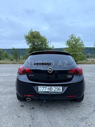 Opel Astra 2010, 150,000 km - 1.4 л - Qusar