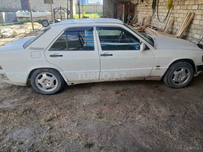 Mercedes 190 1990, 200,000 km - 2.0 л - Ucar
