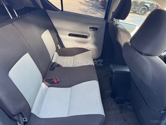Toyota Aqua 2015, 88,000 km - 1.5 l - Bakı
