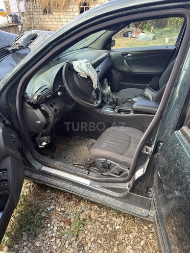 Mercedes E 220 2001, 300,000 km - 2.2 l - Xaçmaz