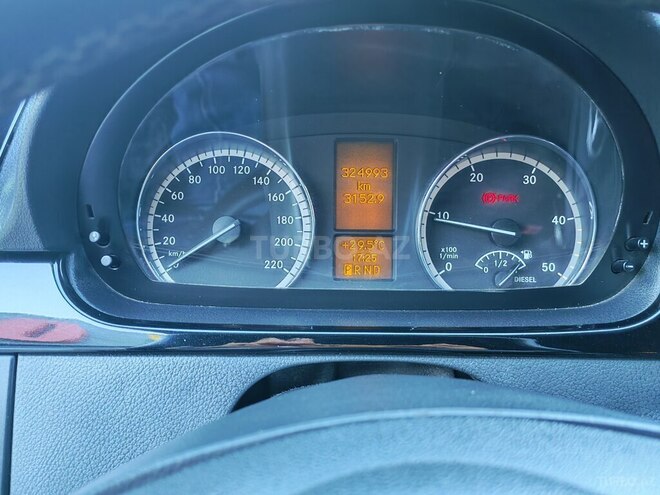 Mercedes  2013, 324,000 km - 2.1 l - Sumqayıt
