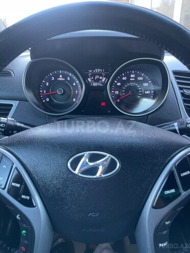 Hyundai Elantra 2015, 189,903 km - 1.8 л - Şabran