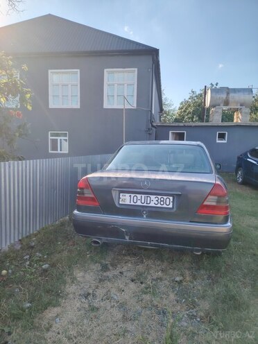 Mercedes C 180 1995, 475,000 km - 1.8 l - Ucar
