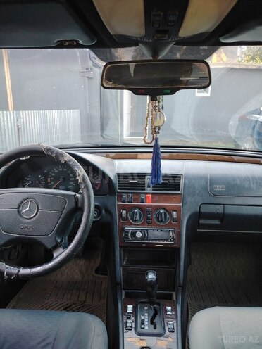 Mercedes C 180 1995, 475,000 km - 1.8 l - Ucar