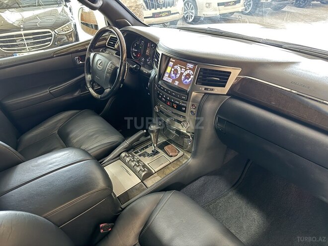 Lexus LX 570 2015, 232,000 km - 5.7 l - Bakı