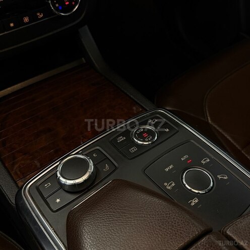 Mercedes GL 500 4MATIC 2013, 298,000 km - 4.7 l - Bakı