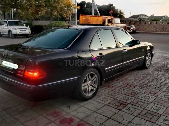Mercedes E 240 1998, 321,890 km - 2.4 l - Bakı