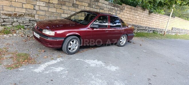 Opel Vectra 1995, 150,000 km - 1.8 l - Qax