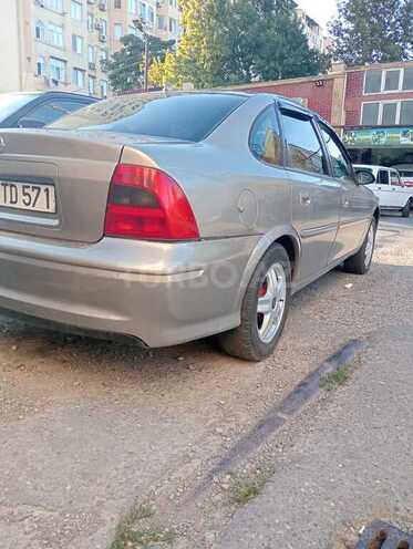 Opel Vectra 1997, 220,000 km - 1.8 l - Bakı