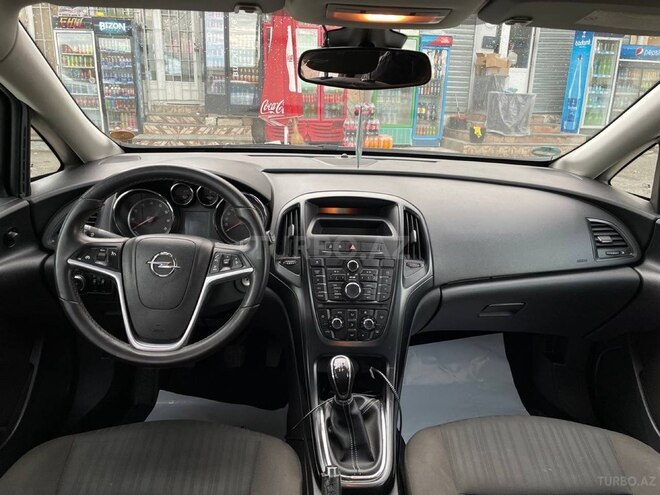 Opel Astra 2011, 252,095 km - 1.4 l - Şəmkir