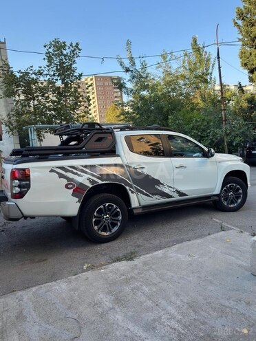 Mitsubishi L200 2023, 68,000 km - 2.4 l - Bakı