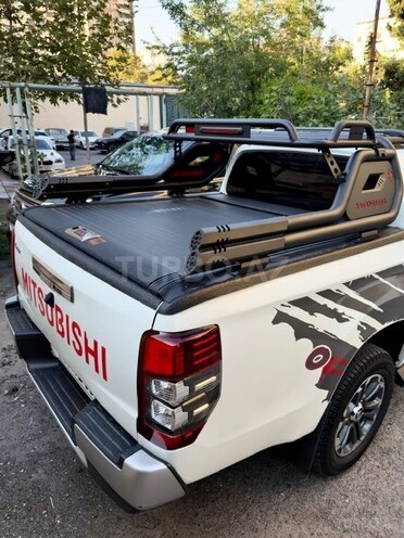 Mitsubishi L200 2023, 68,000 km - 2.4 l - Bakı