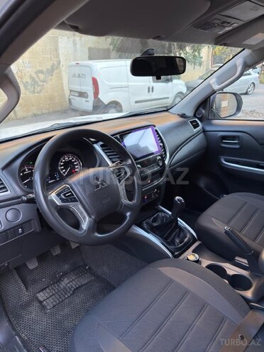 Mitsubishi L200 2023, 68,000 km - 2.4 l - Bakı