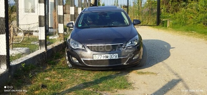 Opel Astra 2011, 306,000 km - 1.4 l - Xaçmaz