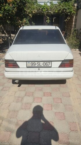Mercedes E 200 1993, 380,000 km - 2.0 l - Bakı