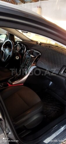 Opel Astra 2011, 306,000 km - 1.4 l - Xaçmaz