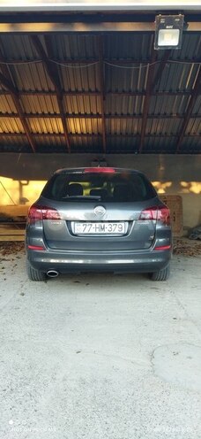 Opel Astra 2011, 306,000 km - 1.4 l - Xaçmaz