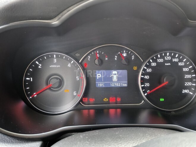 Kia Carens 2015, 107,821 km - 1.7 l - Qusar