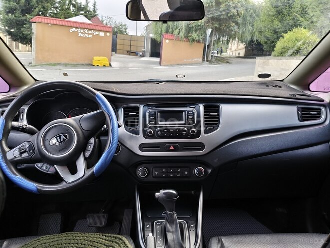 Kia Carens 2015, 107,821 km - 1.7 l - Qusar