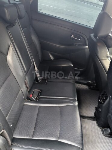 Kia Carens 2015, 107,821 km - 1.7 l - Qusar