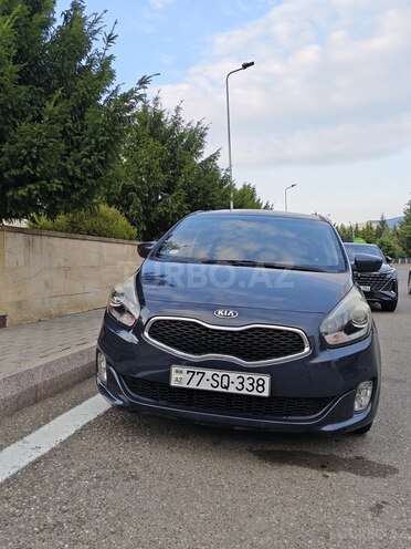 Kia Carens 2015, 107,821 km - 1.7 l - Qusar