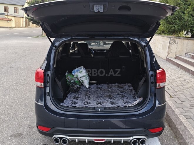 Kia Carens 2015, 107,821 km - 1.7 l - Qusar